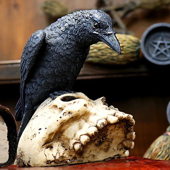 ra-fg003-7-figurine-ravens-remains