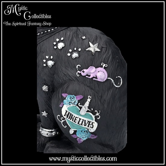 ct-fg028-8-figurine-nine-lives