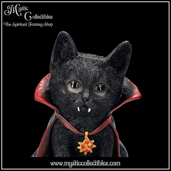 ct-fg016-7-figurine-count-catula