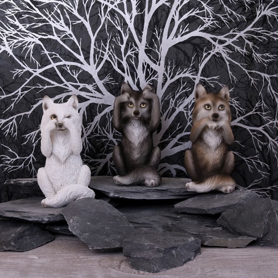 wf-fg001-5-figurines-three-wise-wolves