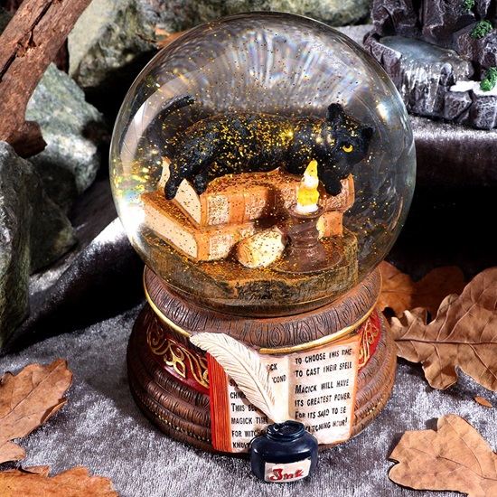 lp-sg001-8-snow-globe-the-witching-hour-lisa-parke