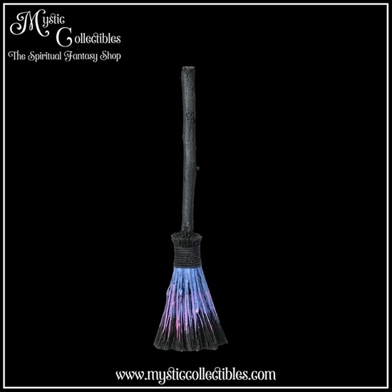 pb-fg004-3-figurine-positive-energy-broomstick-gre