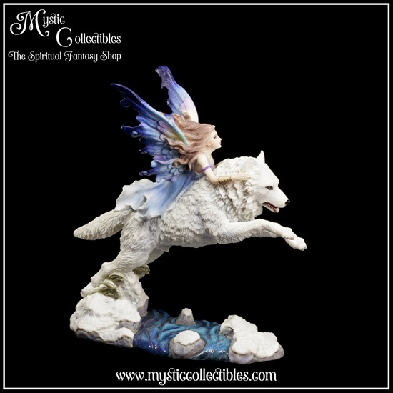 ef-fgm015-5-figurine-fairy-with-wolf-free-spirit