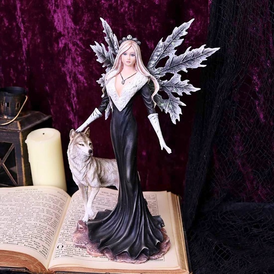 ef-fgm021-8-figurine-fairy-dark-aura-with-wolf