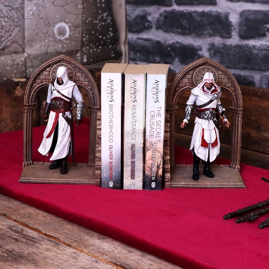 ac-bs002-10-assassin-s-creed-alta-c3-afr-and-ezio-book