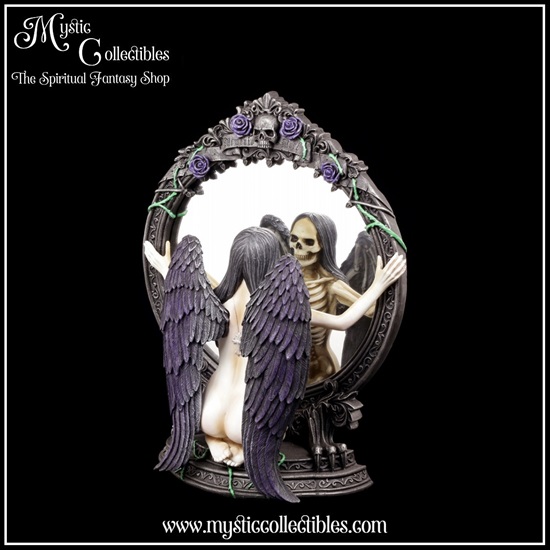 sk-fg001-2-figurine-fates-reflection