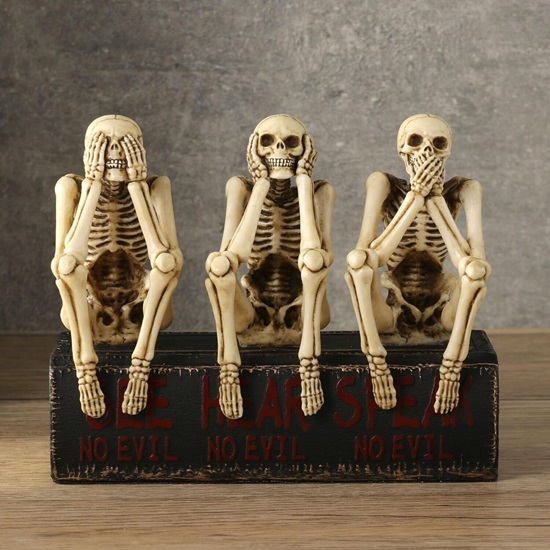 sk-fg004-6-figurine-three-wise-skeletons