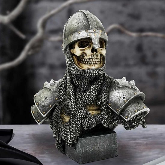 sk-fg026-8-figurine-into-the-knight