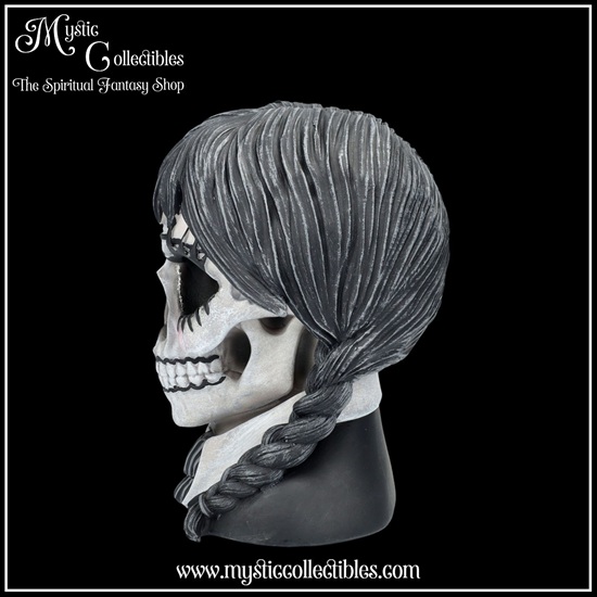 sk-sch041-3-skull-figurine-dark-glare