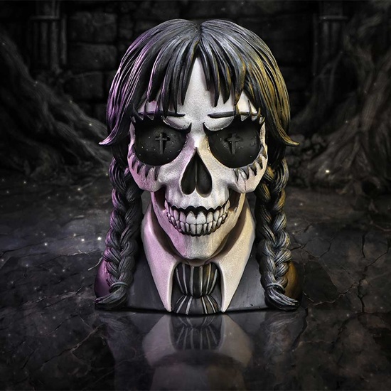 sk-sch041-8-skull-figurine-dark-glare