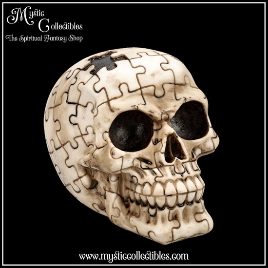 sk-sch064-1-skull-figurine-puzzled