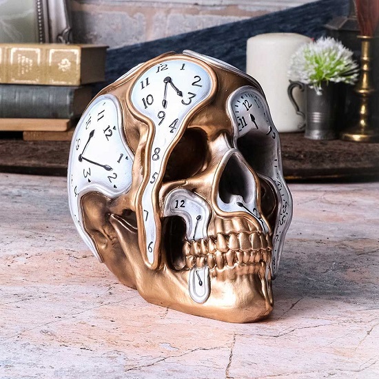 sk-sch095-8-skull-figurine-time-goes-by