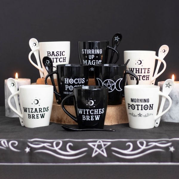 wi-mk012-10-mug-white-witch-with-spoon