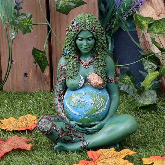 me-fg006-8-figurine-mother-earth-color