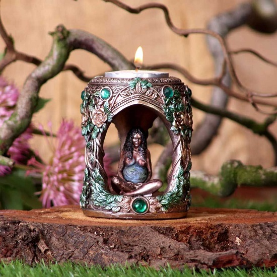 me-kh002-8-candle-holder-mother-earth