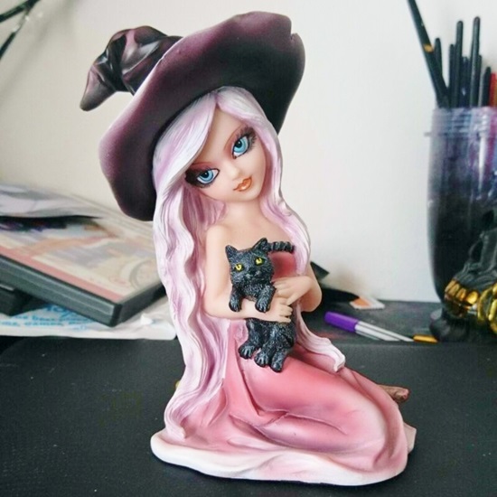 wi-fg001-8-figurine-witch-rosa