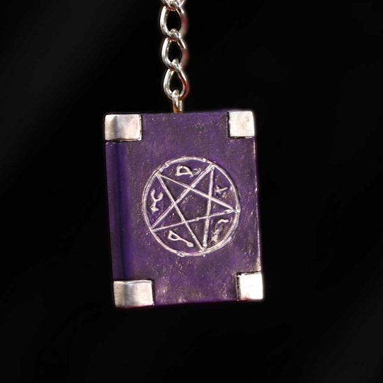 wi-sl002-7-keyring-book-of-spells