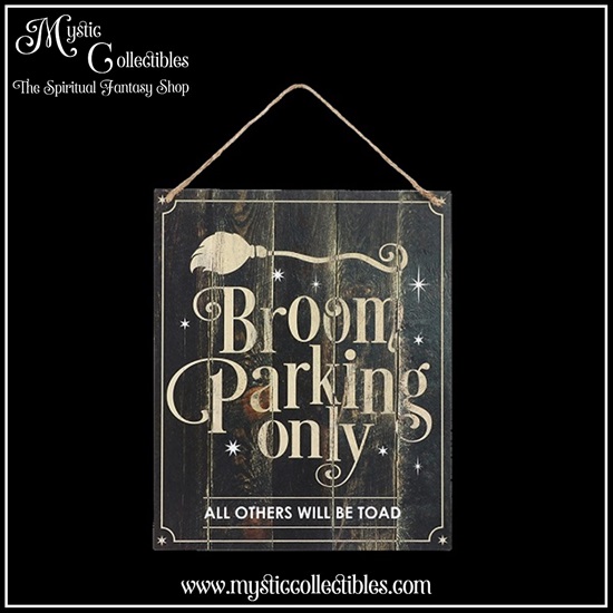 wi-wa008-wall-decoration-broom-parking-only