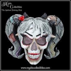 DDG-FG004 Schedel Beeld Drop Dead Gorgeous - Pins and Needles 20.5cm Skull Figurine - Drop Dead Gorgeous Collectie - Nemesis Now (Skull - Schedels - Skulls)